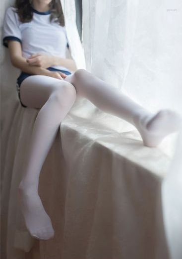 男人激情吮乳吃奶视频60分钟