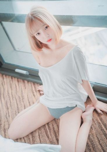 箱中女孩